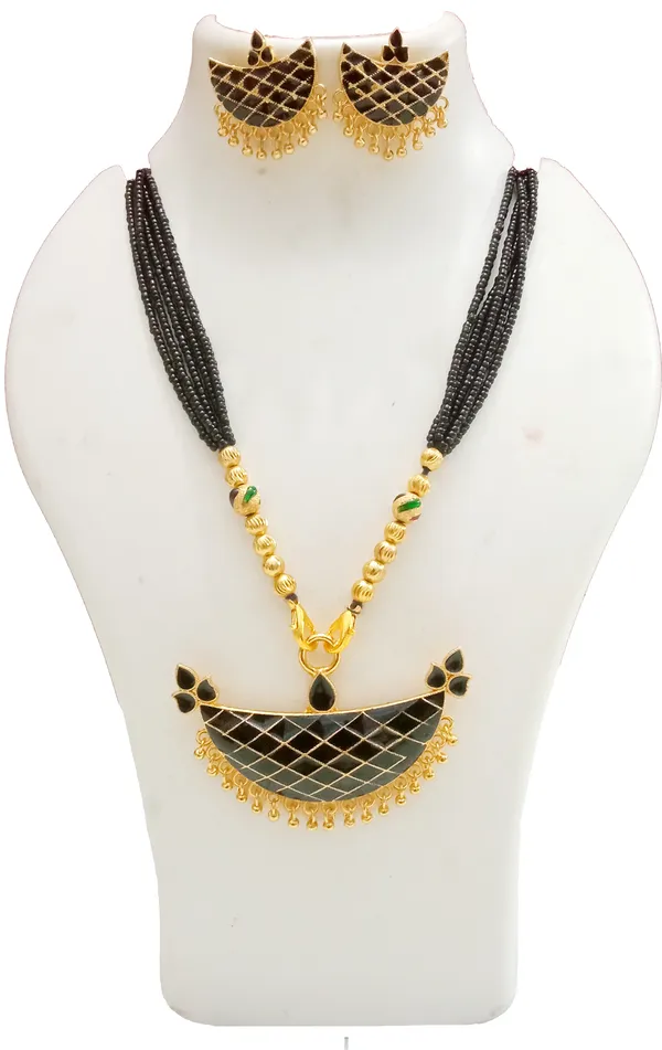 Assamese_Traditional_Gold_Plated_Black_Colour_Joonbiri_Tassel_Jewellery_Set_For_Women